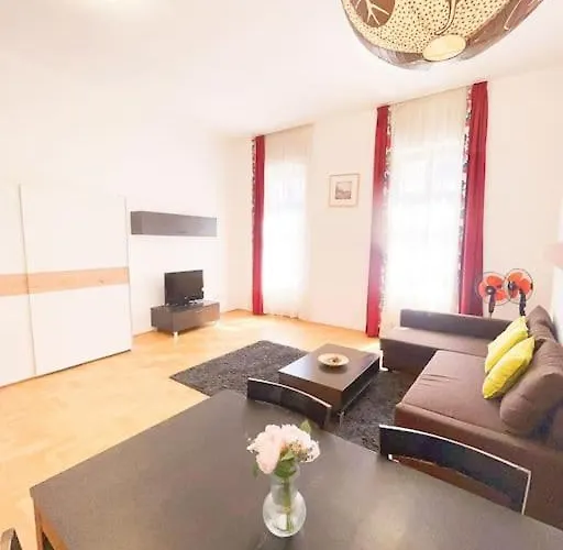 Spacious In A Vibrant Center Budapest