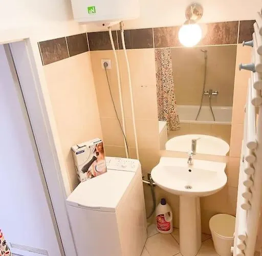 Spacious In A Vibrant Center * Budapest