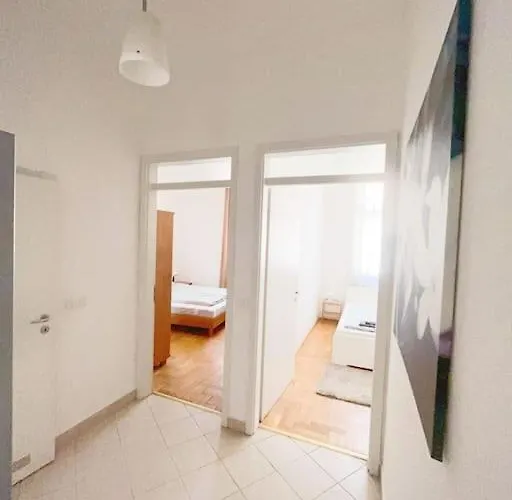 Apartamento Spacious In A Vibrant Center