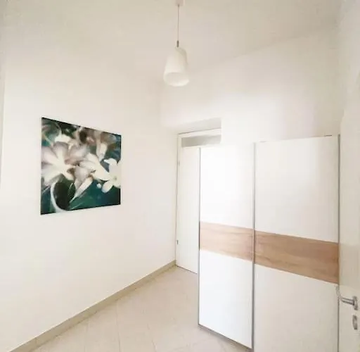 Apartamento Spacious In A Vibrant Center Budapest