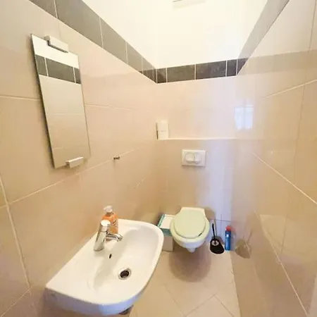Spacious In A Vibrant Center Apartment
