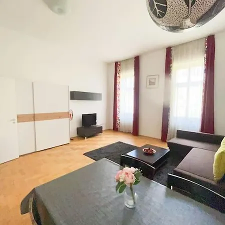 Spacious In A Vibrant Center