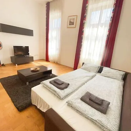 Spacious In A Vibrant Center * Budapest