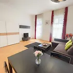 Apartamento Spacious In A Vibrant Center *